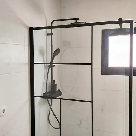 Vakantiehuis Roque Ocean House - Atlantic Serenity Escape